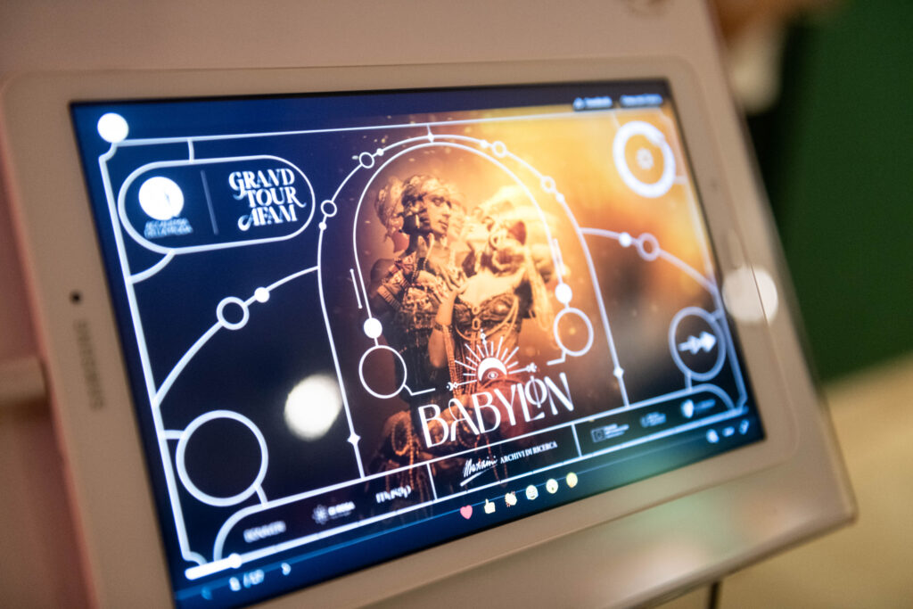 Babylon Mostra IUAD