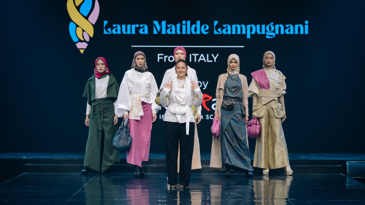 Accademia IUAD a Jakarta: moda ibrida, sostenibilità e dialogo interculturale all’IN2MOTION FEST 2025