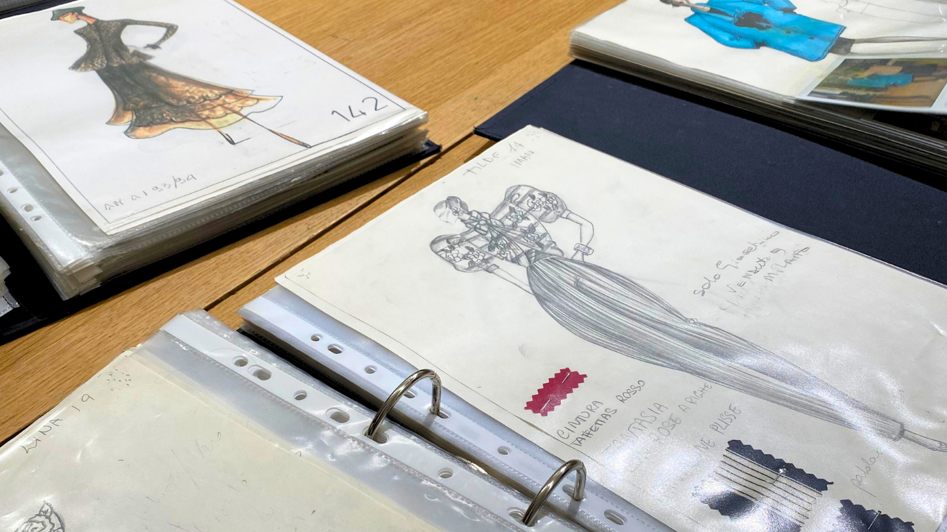 Dentro la storia della moda: gli studenti di Accademia IUAD in visita presso l’Archivio storico di Maison Valentino.